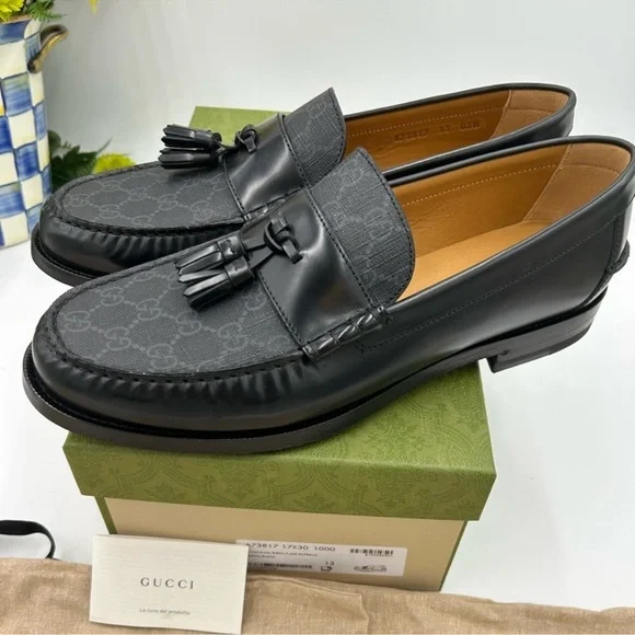 Men’s Gucci, G G supreme tassel loafer size 13 made in Italy